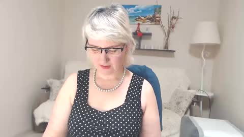 Leila Kinky online show from 03/11/25, 04:10
