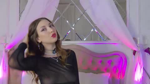 Snapshot of leilaparson chatting on 10/03/25, 04:09 Leila online show from 10/03/25, 04:09