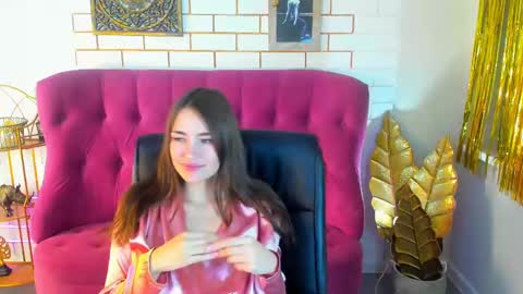 Snapshot of leilarai chatting on 02/04/25, 08:35 Leila Rai online show from 02/04/25, 08:35