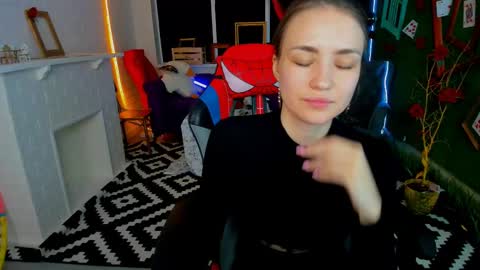 Leila Rai online show from 03/04/25, 01:28