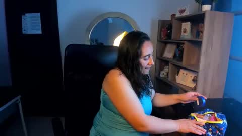 Leila online show from 06/02/26, 11:34