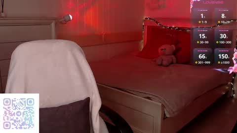 Leila online show from 10/24/25, 12:41