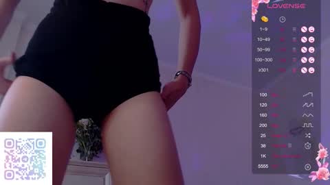 Leila online show from 11/30/25, 02:26