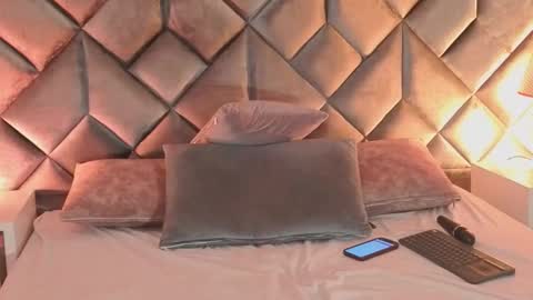 Leizathompson online show from 02/13/26, 05:31