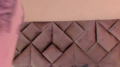 Leizathompson online show from 04/27/26, 06:50