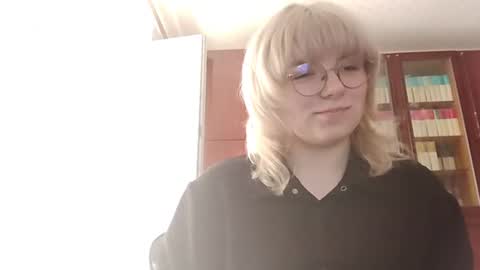 Lily online show from 06/27/26, 08:19
