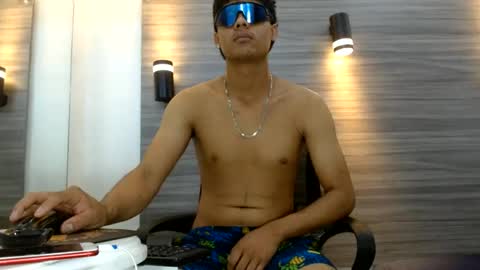 lelehott01 online show from 06/19/26, 02:27