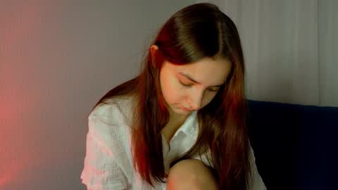 Lelia online show from 10/19/25, 02:29