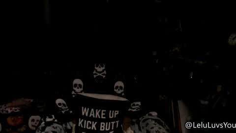 Snapshot of leluluvsyou chatting on 11/01/25, 05:42 Lelu Fallas online show from 11/01/25, 05:42