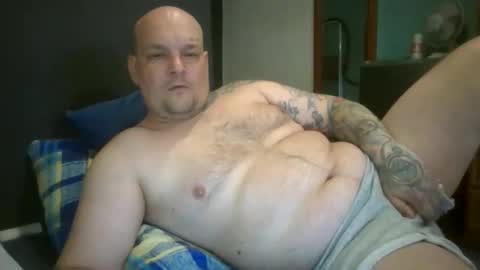 Snapshot of len_iwy chatting on 04/13/26, 02:17 len_iwy online show from 04/13/26, 02:17