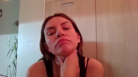 lena6122000 online show from 06/04/26, 05:30