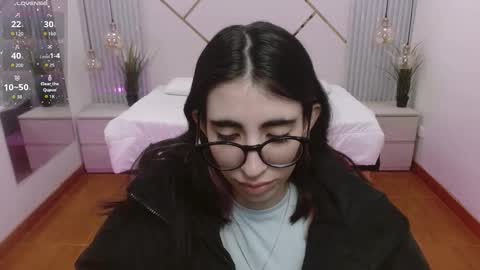 Lena online show from 09/29/25, 08:35