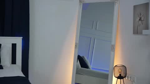 Lena online show from 10/17/25, 01:46