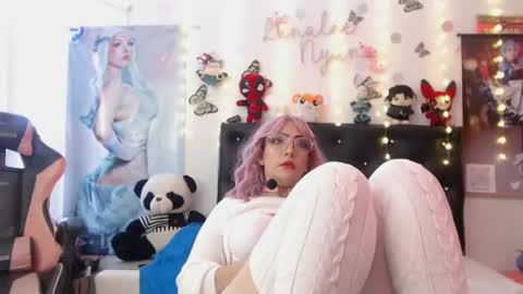 Snapshot of lenaleenyan chatting on 01/15/25, 08:16 lenaleenyan online show from 01/15/25, 08:16