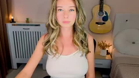 Snapshot of lenamuti chatting on 06/08/26, 11:54 Lena online show from 06/08/26, 11:54