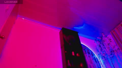 Lenna Kang online show from 01/06/25, 01:31