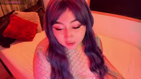 Lenna Kang online show from 01/17/25, 01:25