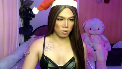 Snapshot of lenawet_0520 chatting on 11/09/25, 05:44 lena online show from 11/09/25, 05:44