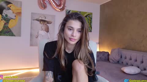 Snapshot of lenna_godess chatting on 02/06/25, 12:26 Lenna Goddess online show from 02/06/25, 12:26