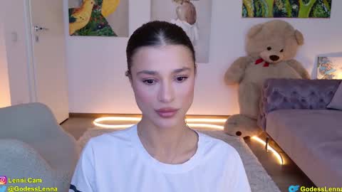 Snapshot of lenna_godess chatting on 02/12/25, 07:13 Lenna Goddess online show from 02/12/25, 07:13