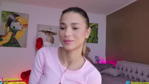 Snapshot of lenna_godess chatting on 02/21/25, 06:29 Lenna Goddess online show from 02/21/25, 06:29