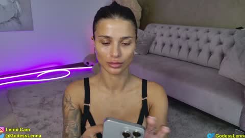 Snapshot of lenna_godess chatting on 09/13/25, 05:07 Lenna Goddess online show from 09/13/25, 05:07