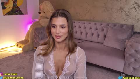 Snapshot of lenna_godess chatting on 10/09/25, 05:38 Lenna Goddess online show from 10/09/25, 05:38
