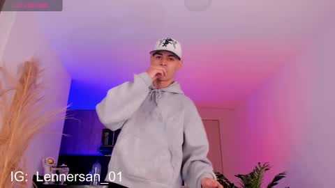 Lenner INDEPENDENT MODEL online show from 02/03/25, 05:18