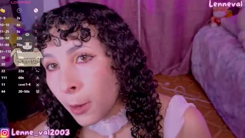Snapshot of lenneval chatting on 09/15/25, 02:11 Val online show from 09/15/25, 02:11