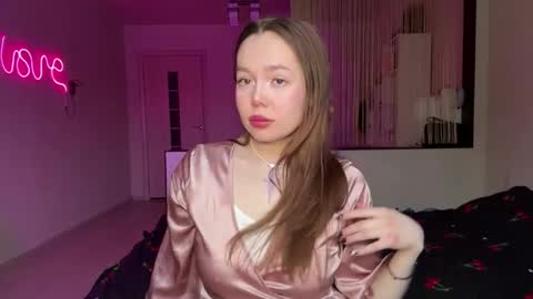 Hey hey our name is Mia  Elfy Lovense is active time to play   PVT IS OPEN  online show from 02/16/26, 04:52