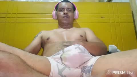 Snapshot of lenonroqe chatting on 05/16/26, 06:32 lenon online show from 05/16/26, 06:32