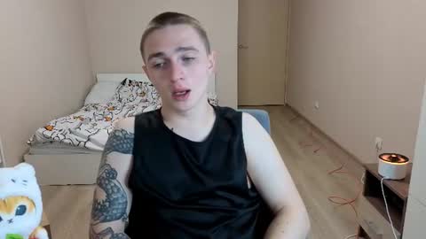 Snapshot of leo__miller chatting on 06/13/26, 05:44 LEO online show from 06/13/26, 05:44