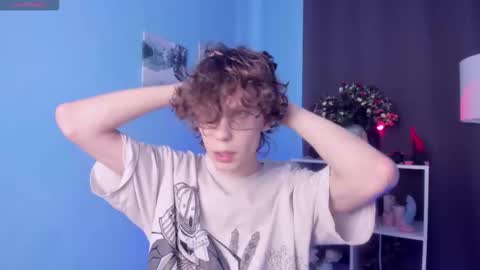 Snapshot of leo_bensyten chatting on 10/21/25, 11:55 Leo online show from 10/21/25, 11:55