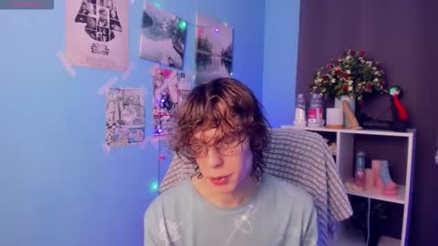 Snapshot of leo_bensyten chatting on 12/17/25, 04:24 Leo online show from 12/17/25, 04:24