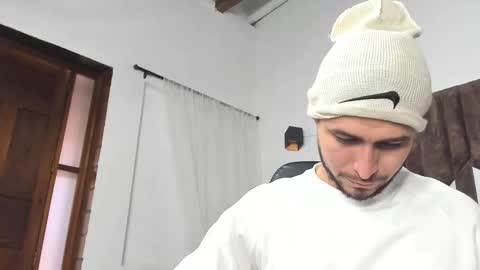 Snapshot of leo_carter1 chatting on 02/27/26, 03:45 leo_carter1 online show from 02/27/26, 03:45