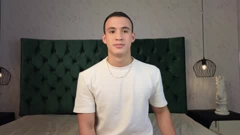 leo online show from 01/08/25, 03:40