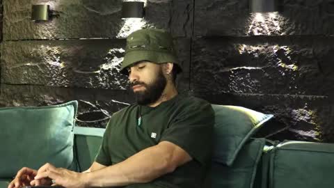 Leo  Diaz online show from 09/27/25, 02:05