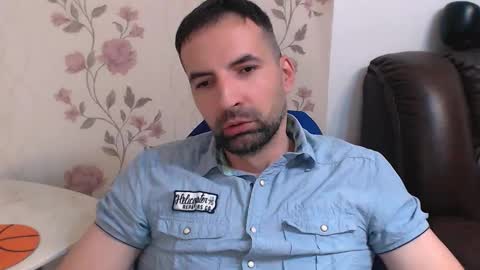 Snapshot of leo_gianni chatting on 05/08/26, 02:22 Leo Gianni online show from 05/08/26, 02:22