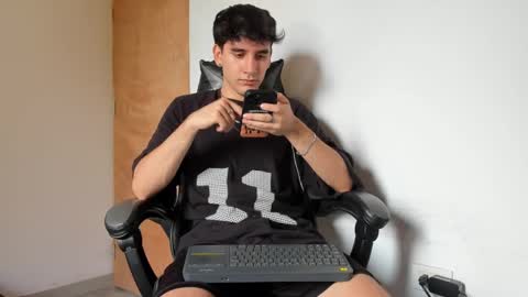 Leo Jones online show from 09/26/25, 03:27