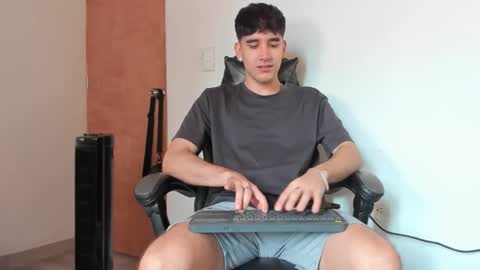 Leo Jones online show from 12/16/25, 03:39