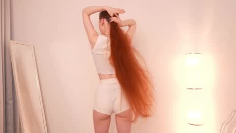  Ashly  online show from 10/12/25, 08:13