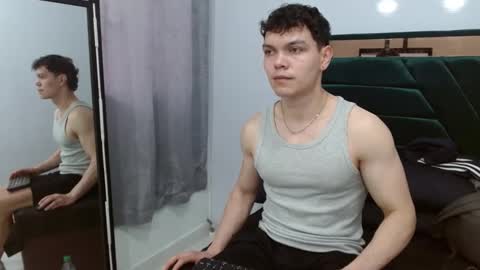 Snapshot of leo_morris chatting on 12/23/24, 02:17 leo_morris online show from 12/23/24, 02:17