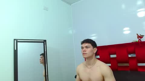 Snapshot of leo_morris chatting on 12/27/24, 04:10 leo_morris online show from 12/27/24, 04:10