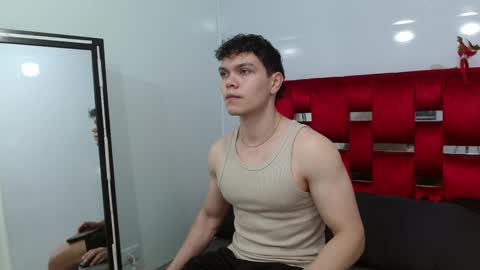 Snapshot of leo_morris chatting on 01/07/25, 12:20 leo_morris online show from 01/07/25, 12:20