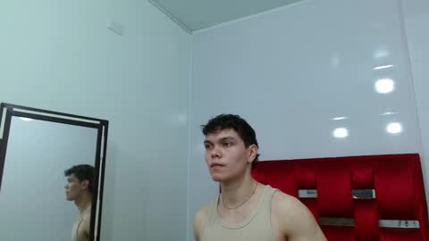 Snapshot of leo_morris chatting on 01/07/25, 03:23 leo_morris online show from 01/07/25, 03:23