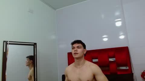 Snapshot of leo_morris chatting on 01/14/25, 03:47 leo_morris online show from 01/14/25, 03:47