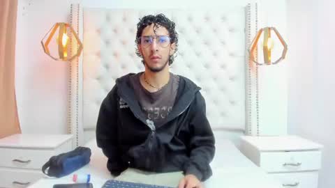 Snapshot of leo_sanz6 chatting on 06/25/26, 12:20 LEO online show from 06/25/26, 12:20