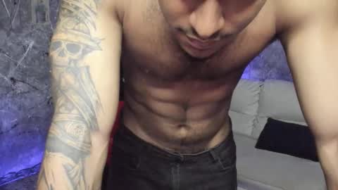 Leo independent model online show from 09/30/25, 02:16