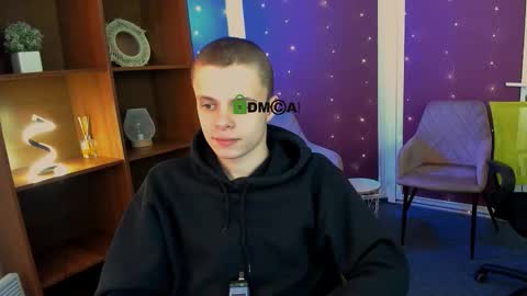 leo_valor online show from 12/15/25, 12:20