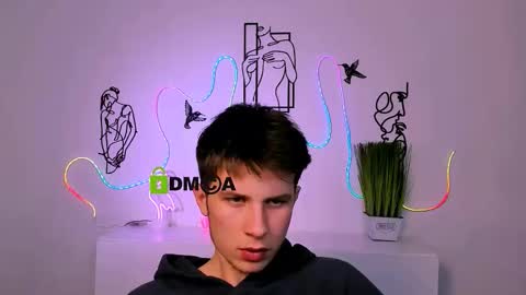 leo_valor online show from 12/21/25, 01:40